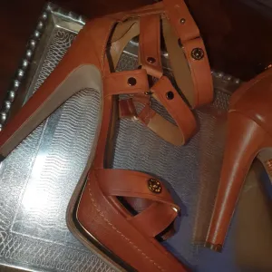 Braon kožne platform sandale sa kaiševima