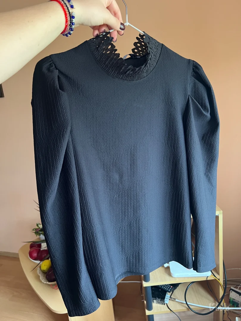 Bluza sa puf rukavima