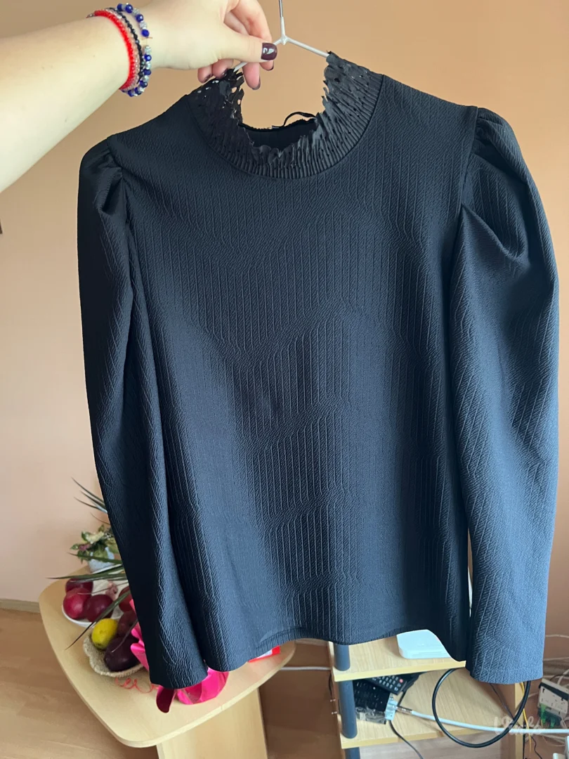 Bluza sa puf rukavima