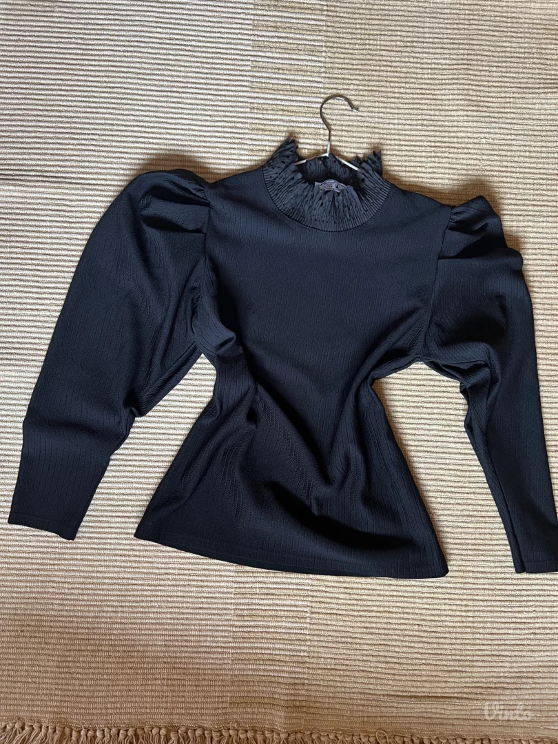 Bluza sa puf rukavima