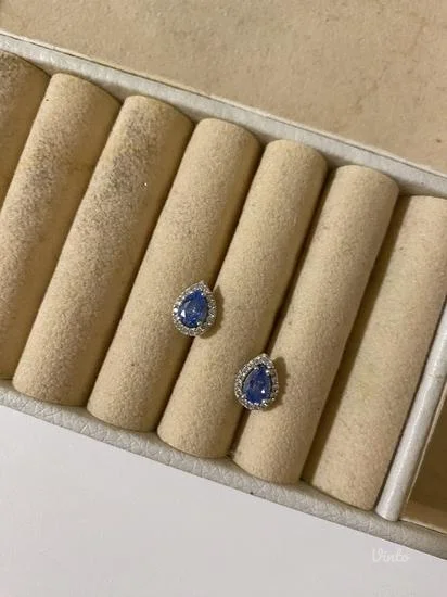 Srebrne midjuše u obliku suze