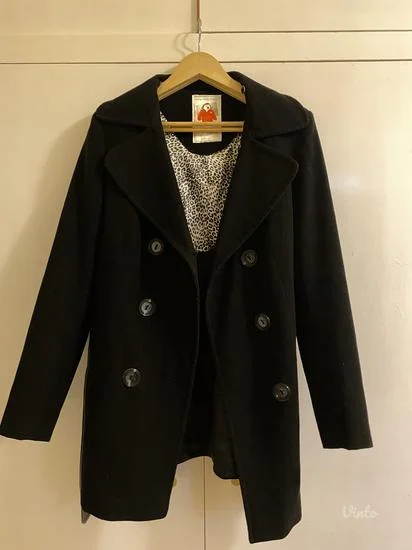 Kratak crni kaput 38