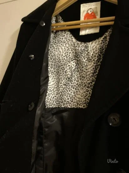 Kratak crni kaput 38