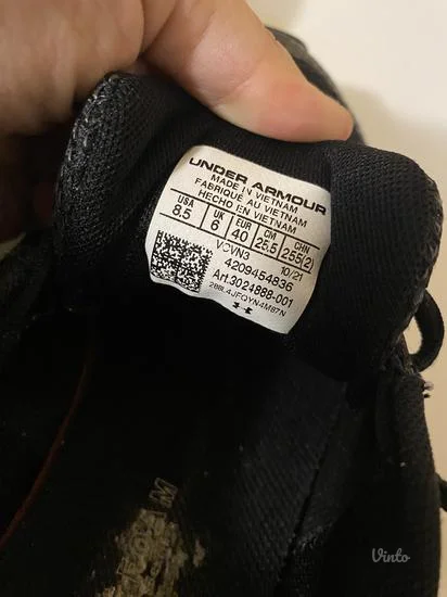 Under Armour patike 40