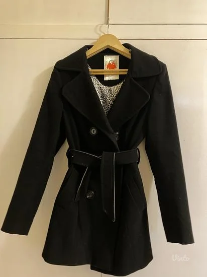 Kratak crni kaput 38