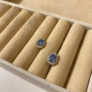 Srebrne midjuše u obliku suze