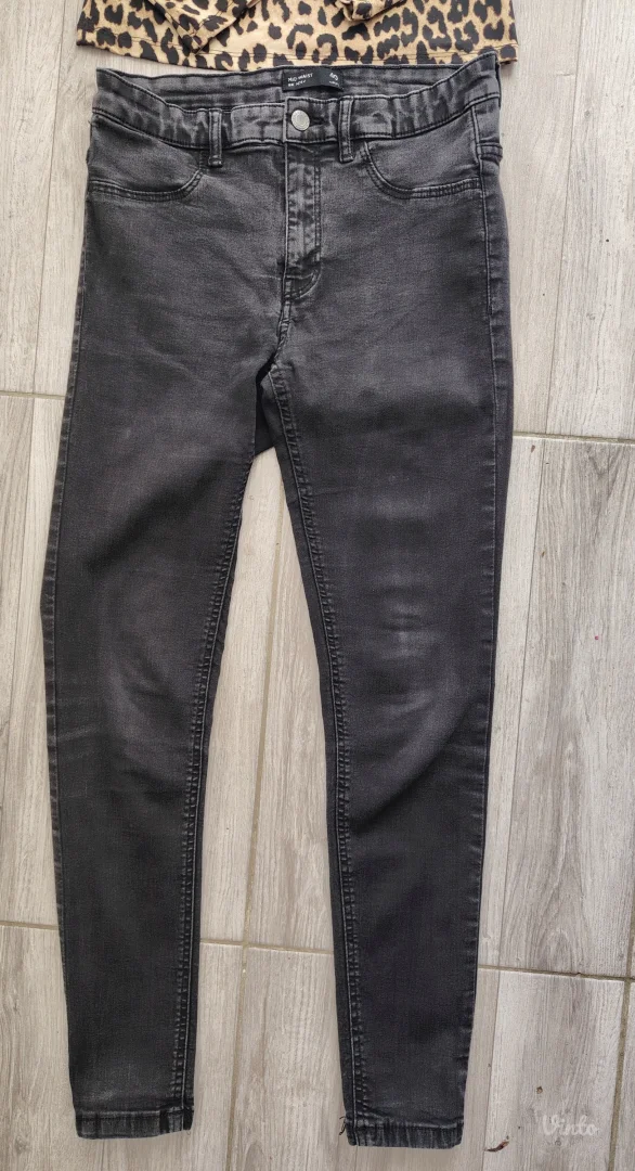 H&m majica i farmerke