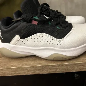 Jordan - zenke patike