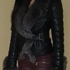 Crna kozna jakna sa pravim krznom