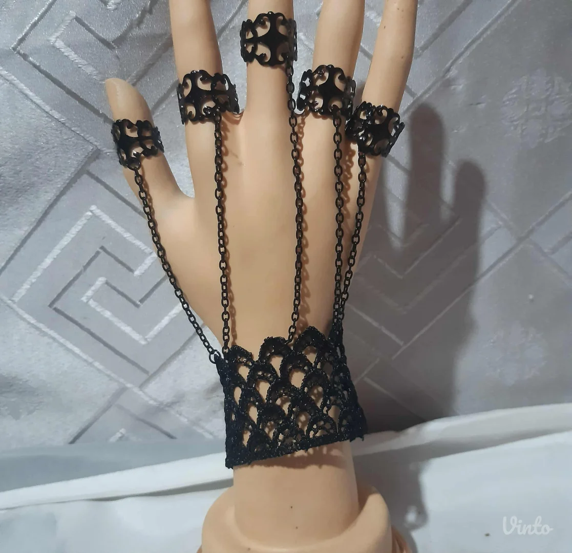 Gothic narukvica sa prstenjem