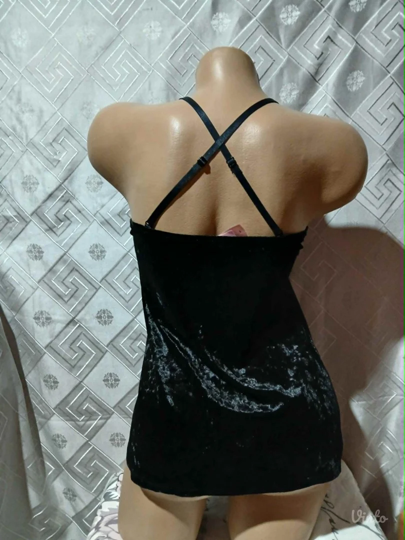 Hunkemoller plišana crna majica S-M