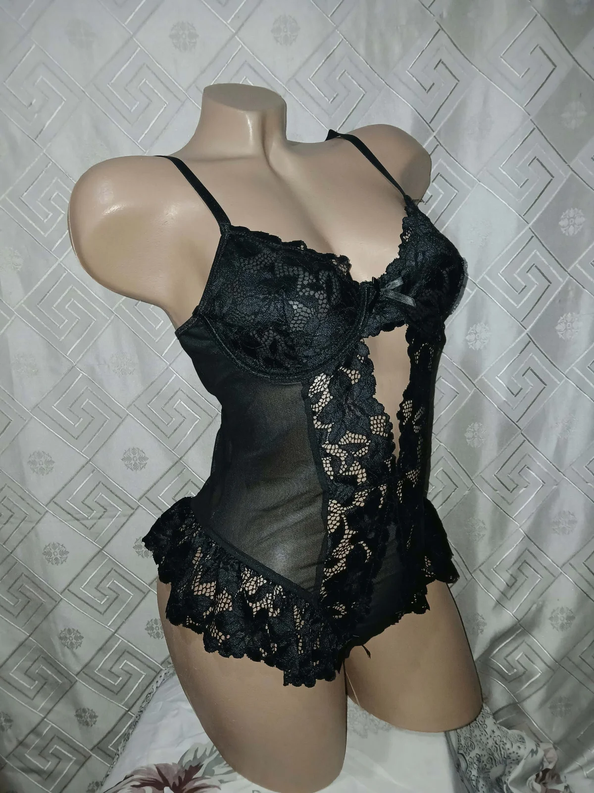 Sexy cipkasti crni bodi M