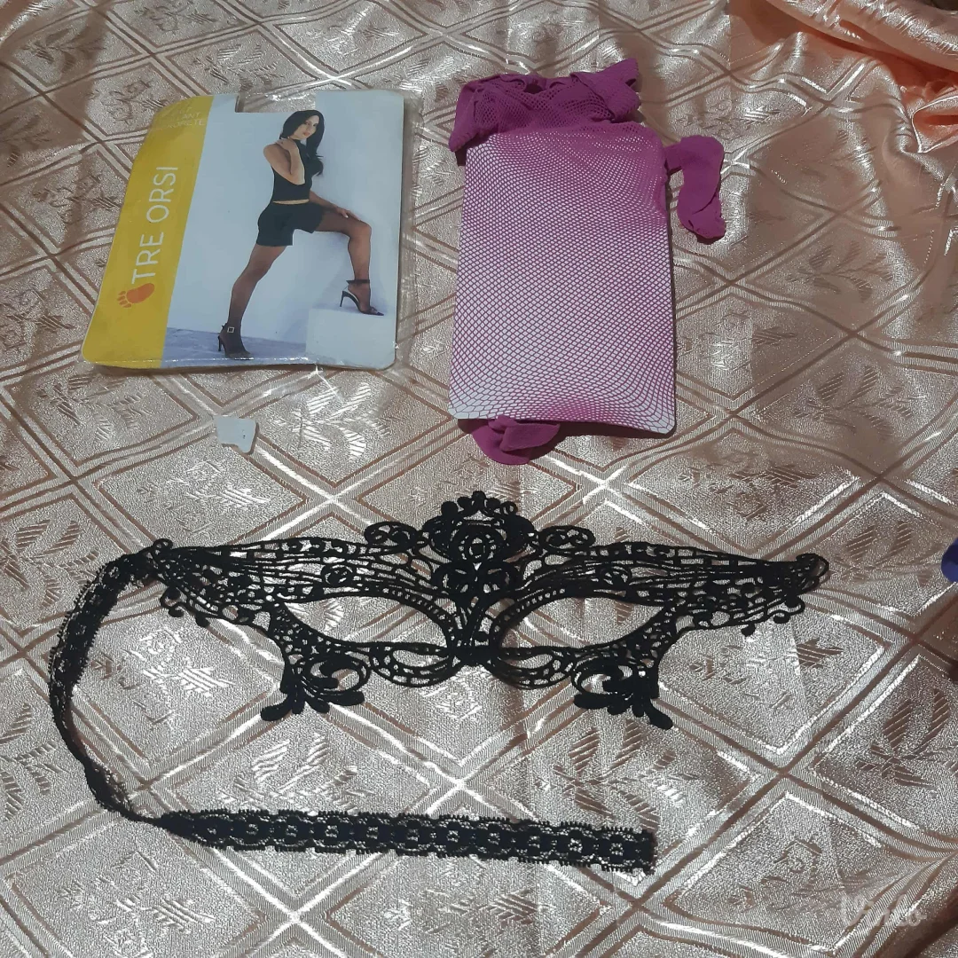 Nove Roze mrezaste carape + Maska