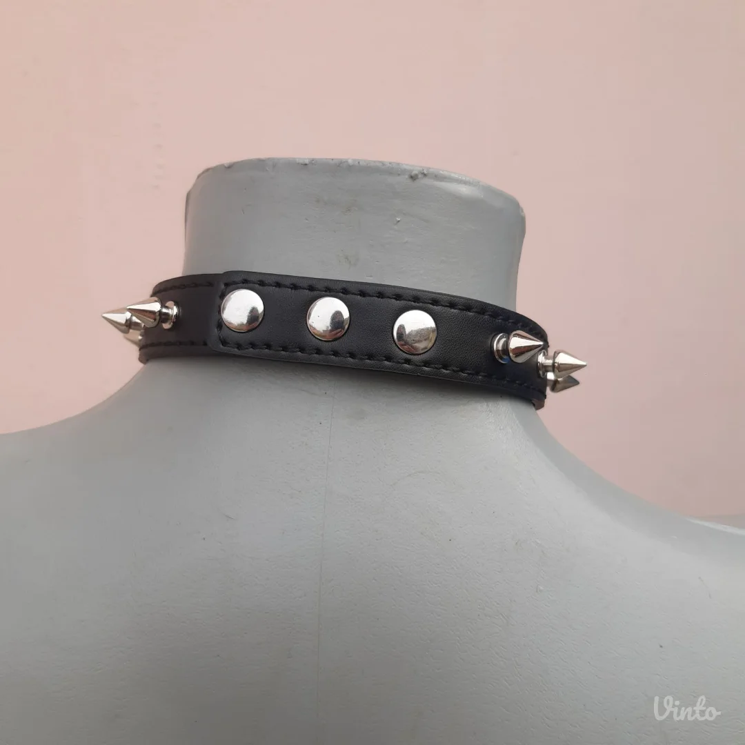 Nov Goth Choker sa bodljama