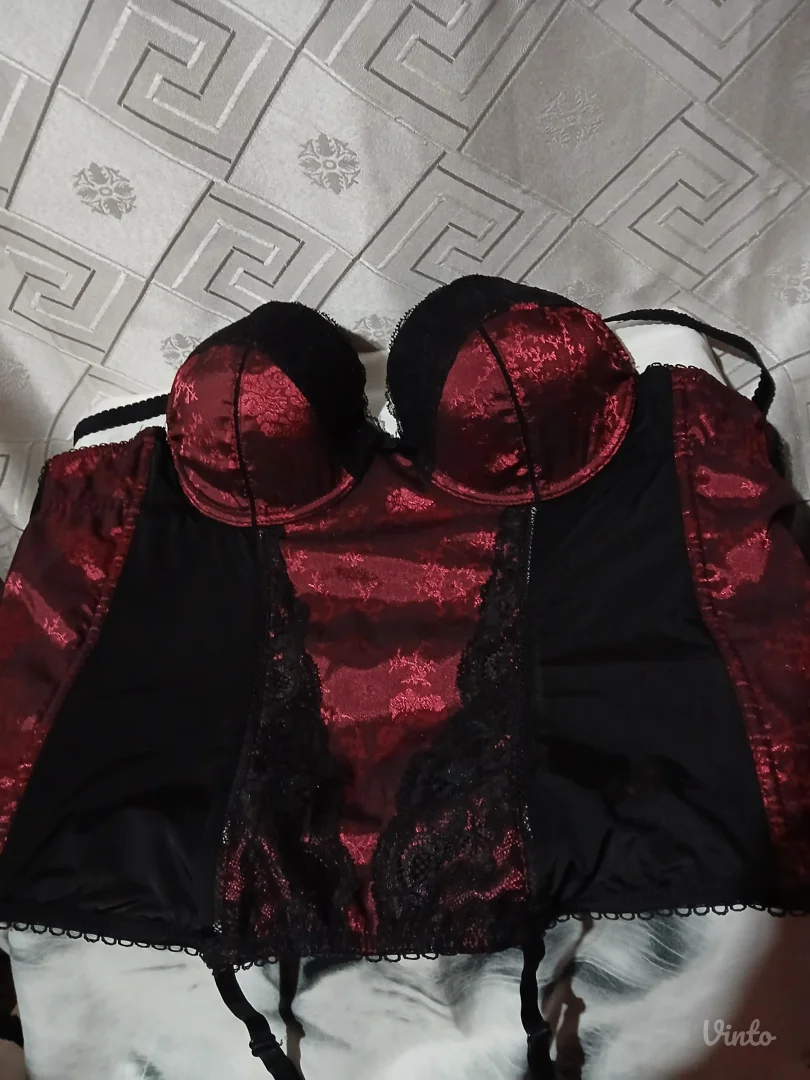 Censored Sexy Korset ves sa halterima 80C