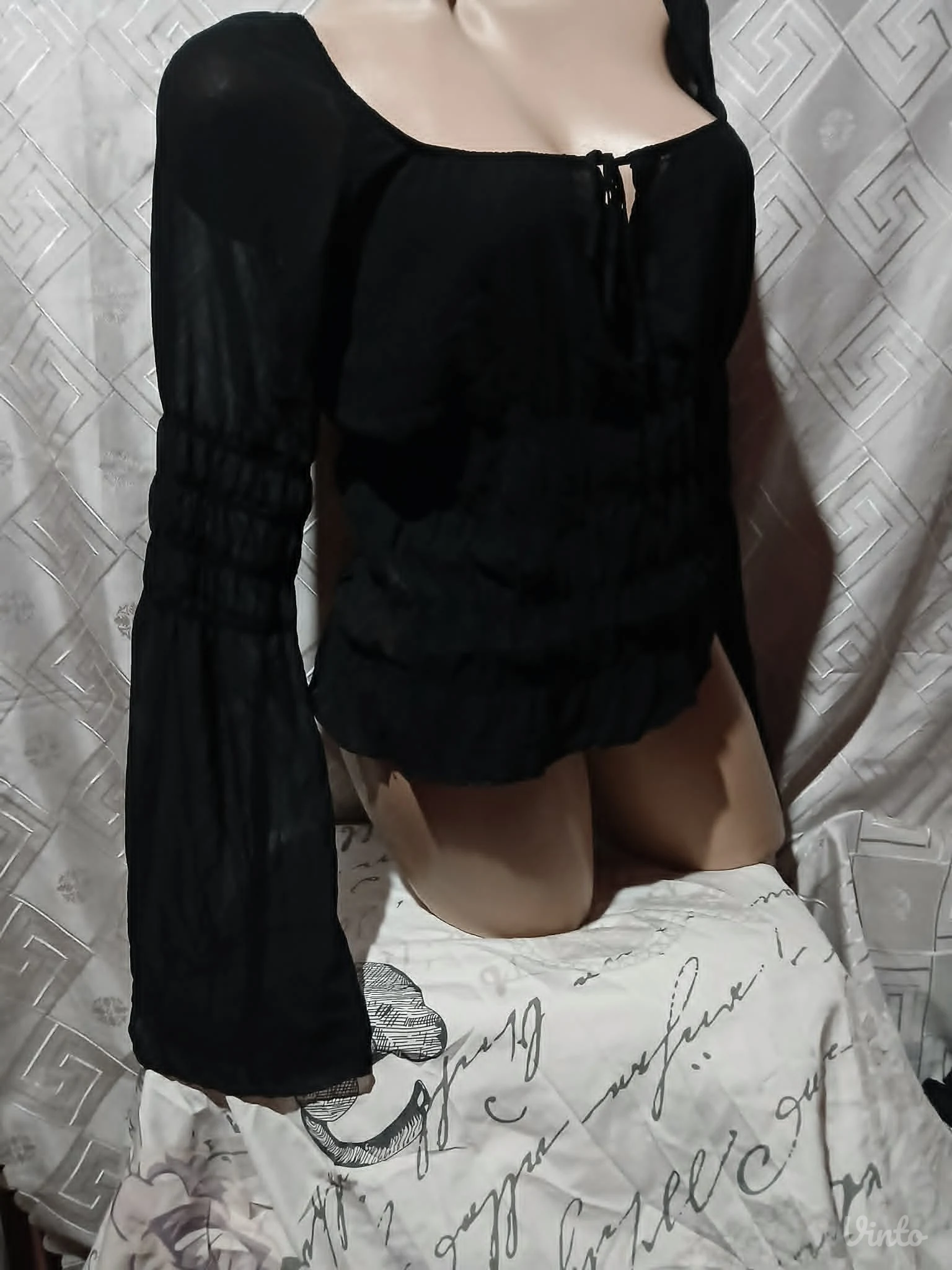 Crna Goth bluza od tila M/L