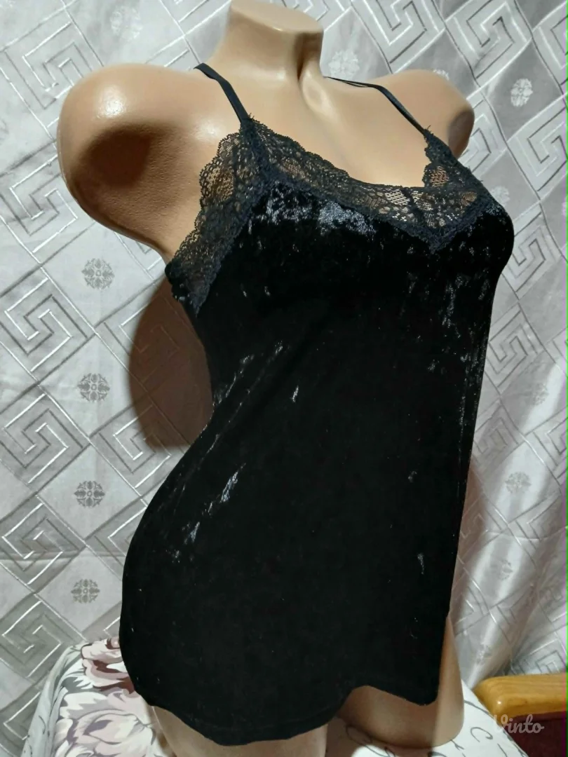 Hunkemoller plišana crna majica S-M