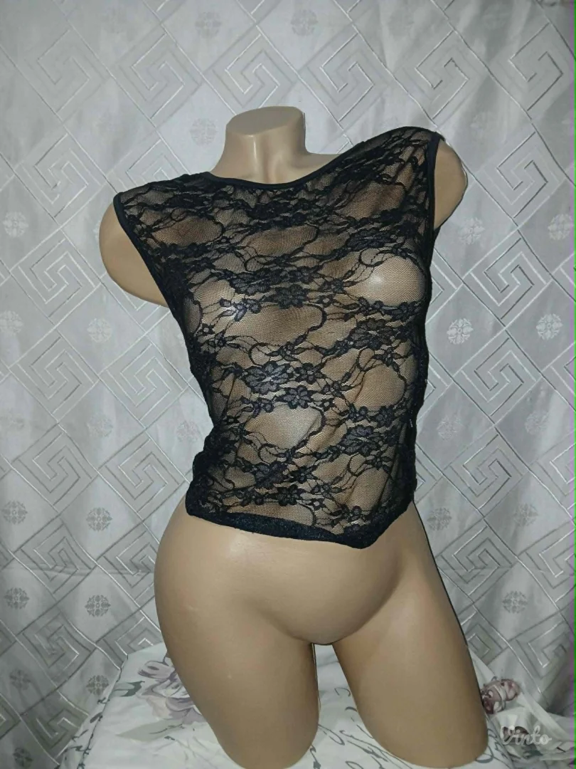 Crna cipkasta majica S