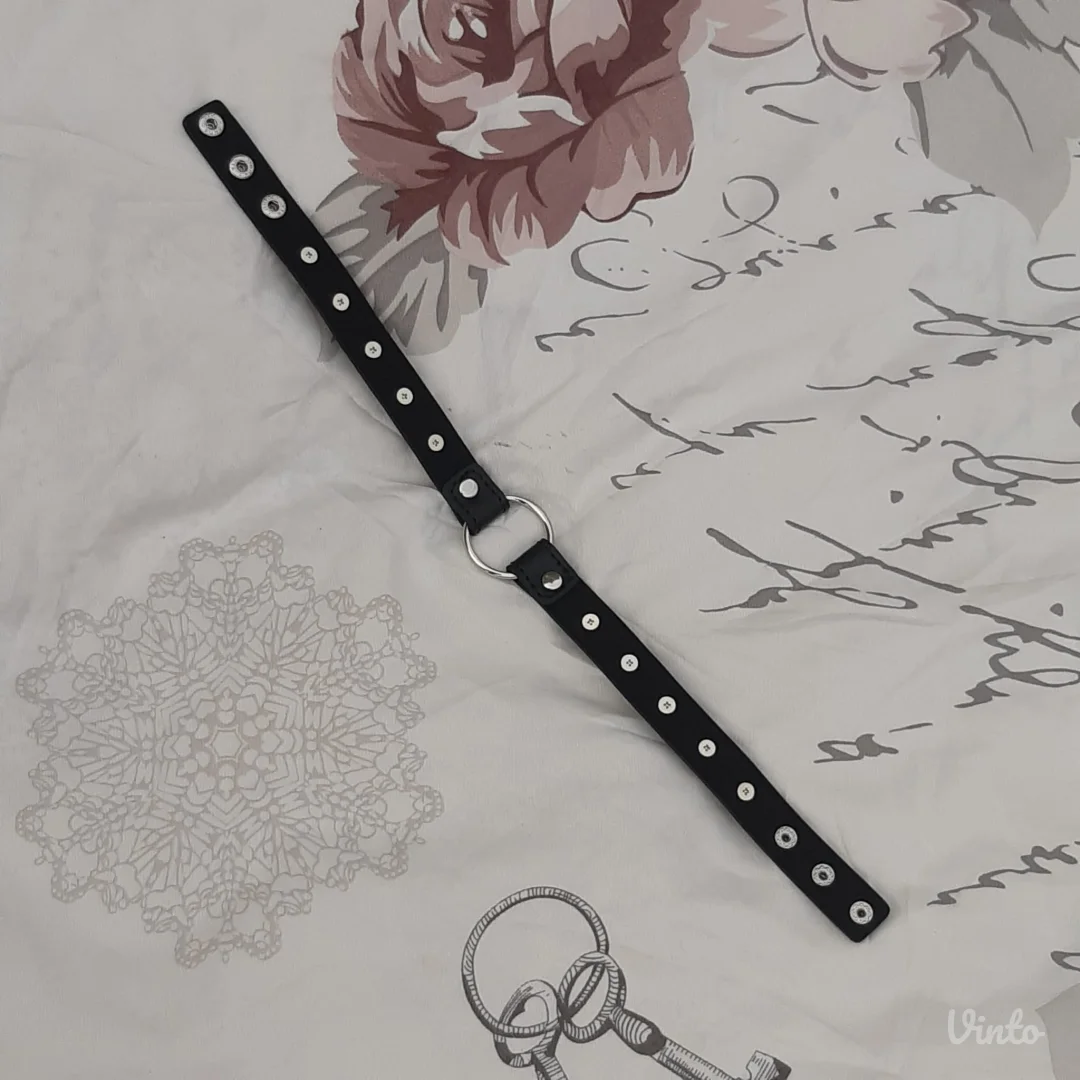 Nov Goth Choker sa bodljama