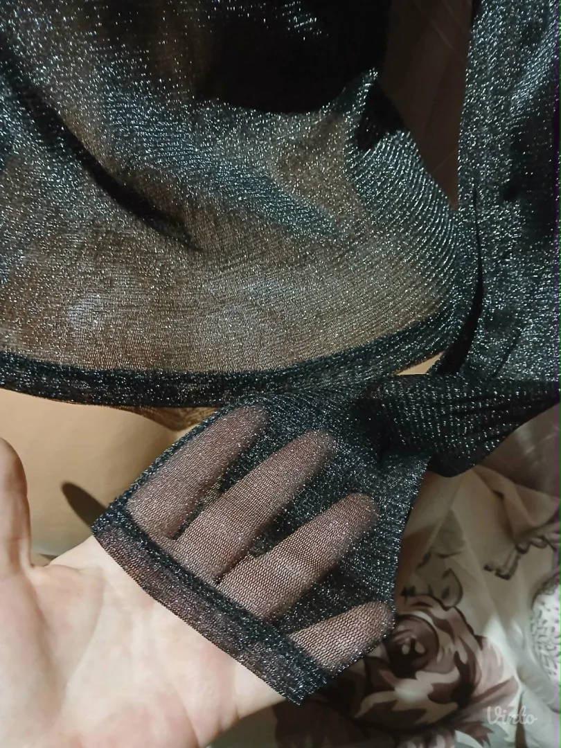 H&M mrežasta srebrna bluza S/M