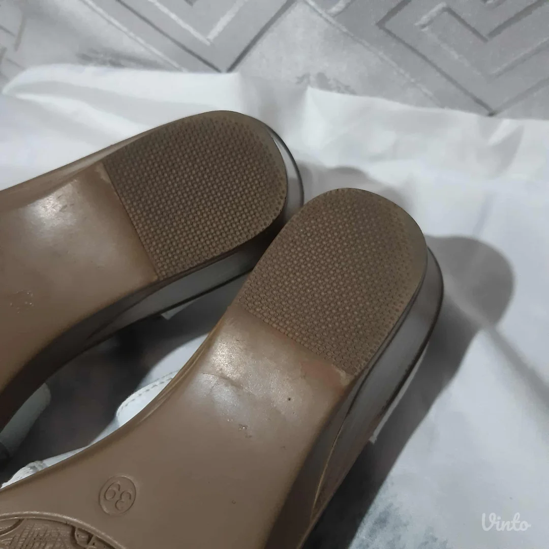 Bele Cipele/Sandale 39