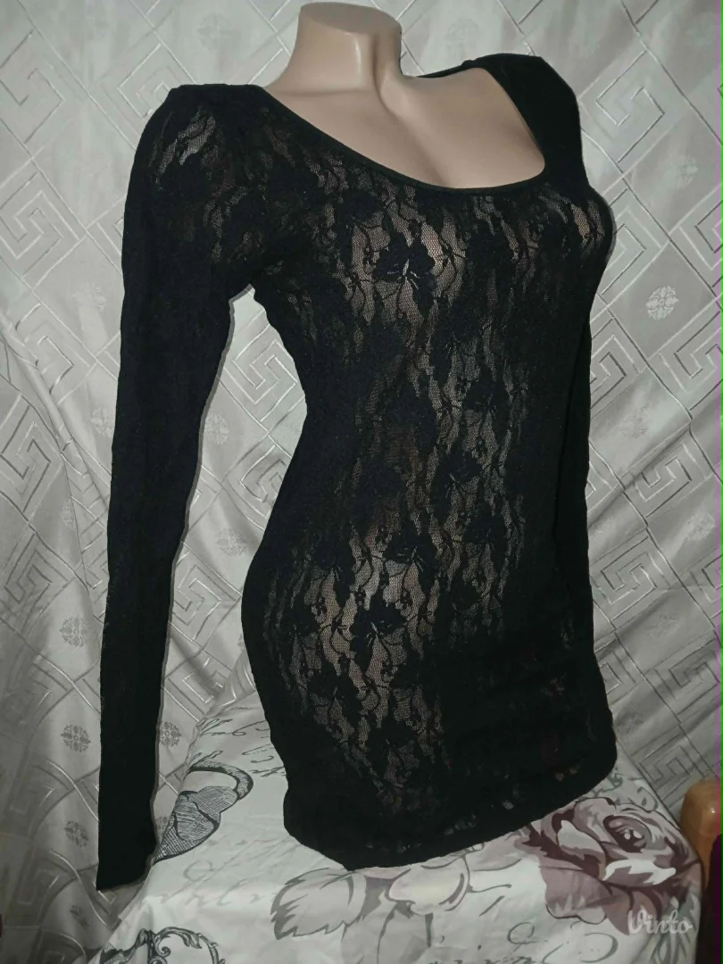 mbyM Cipkasta crna mini haljina M/L