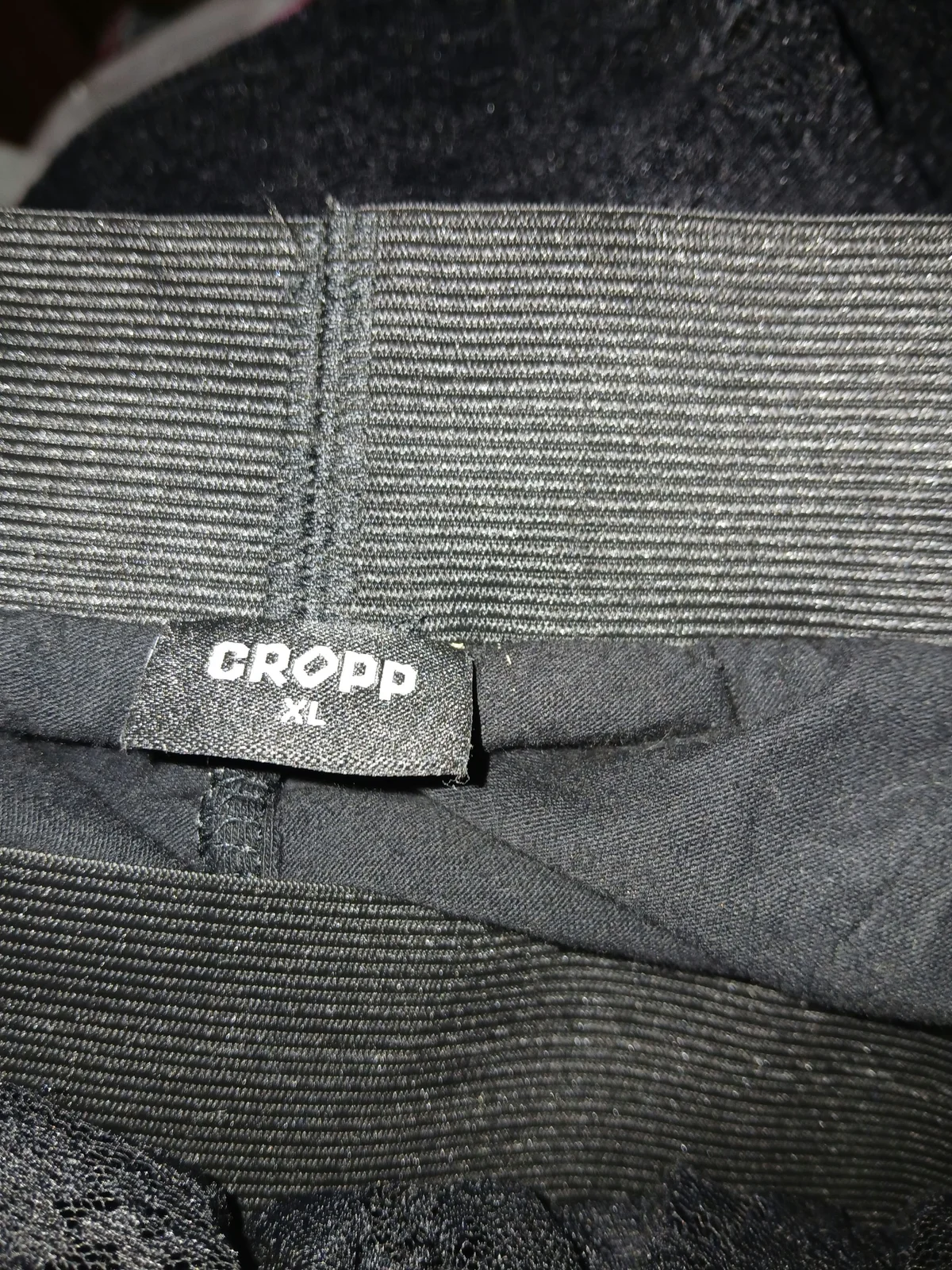 Cropp suknja sorts sa cipkom L/XL