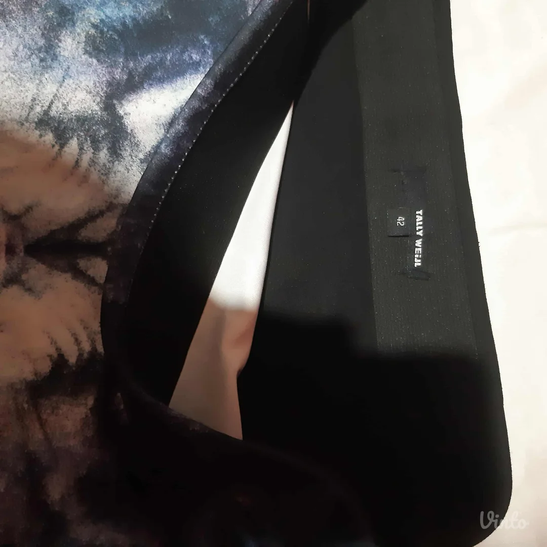 Tally Weijl mini suknja sa printom vuka M/L