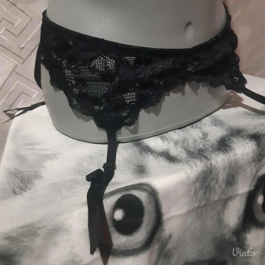 Yamamay crni halteri od Čipke One Size