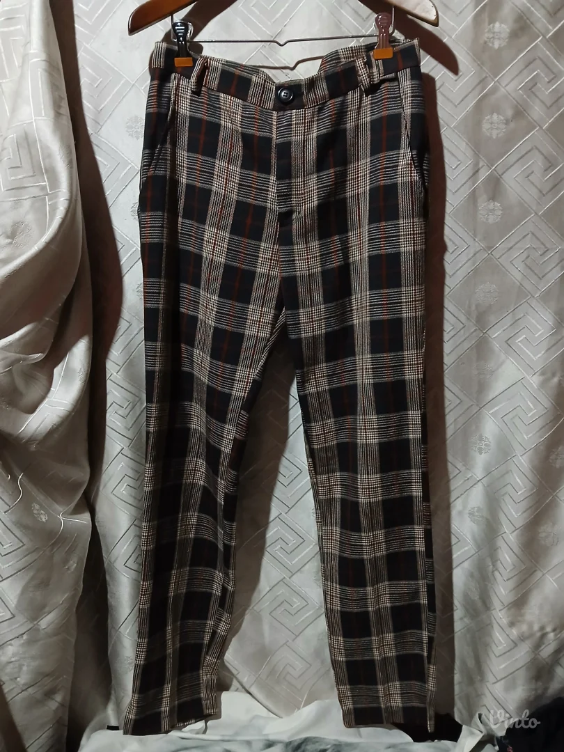 Katrin karirane pantalone M