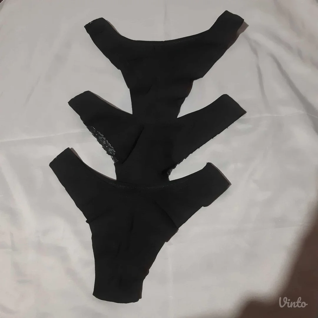 3 komada crnih gacica M Novo