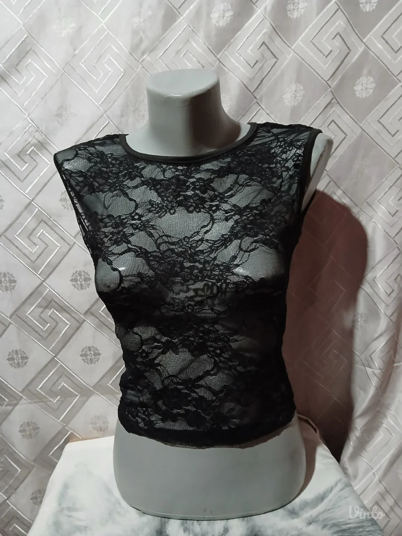 Crna cipkasta majica S