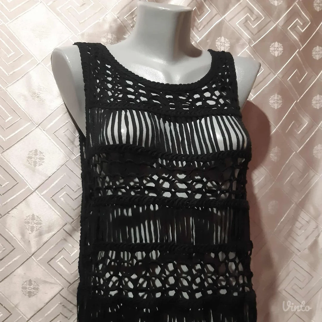 Rupicasta crna bluza sa resama M/L