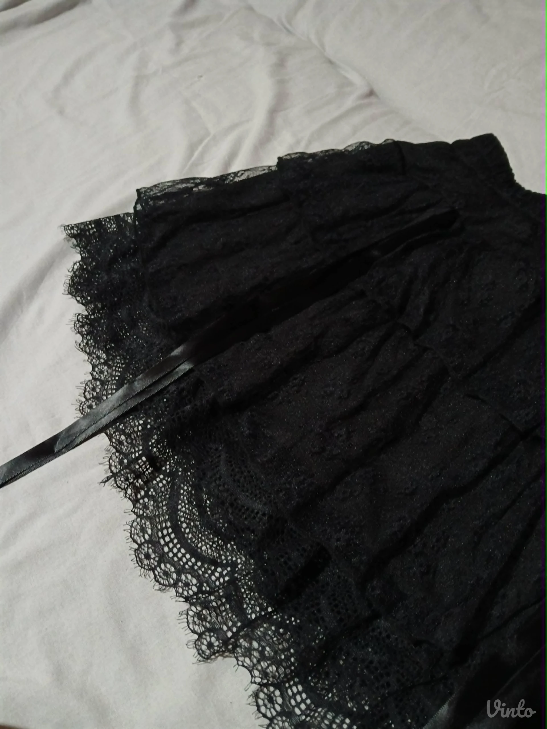 Goth crna cipkasta suknja/sorts M/L