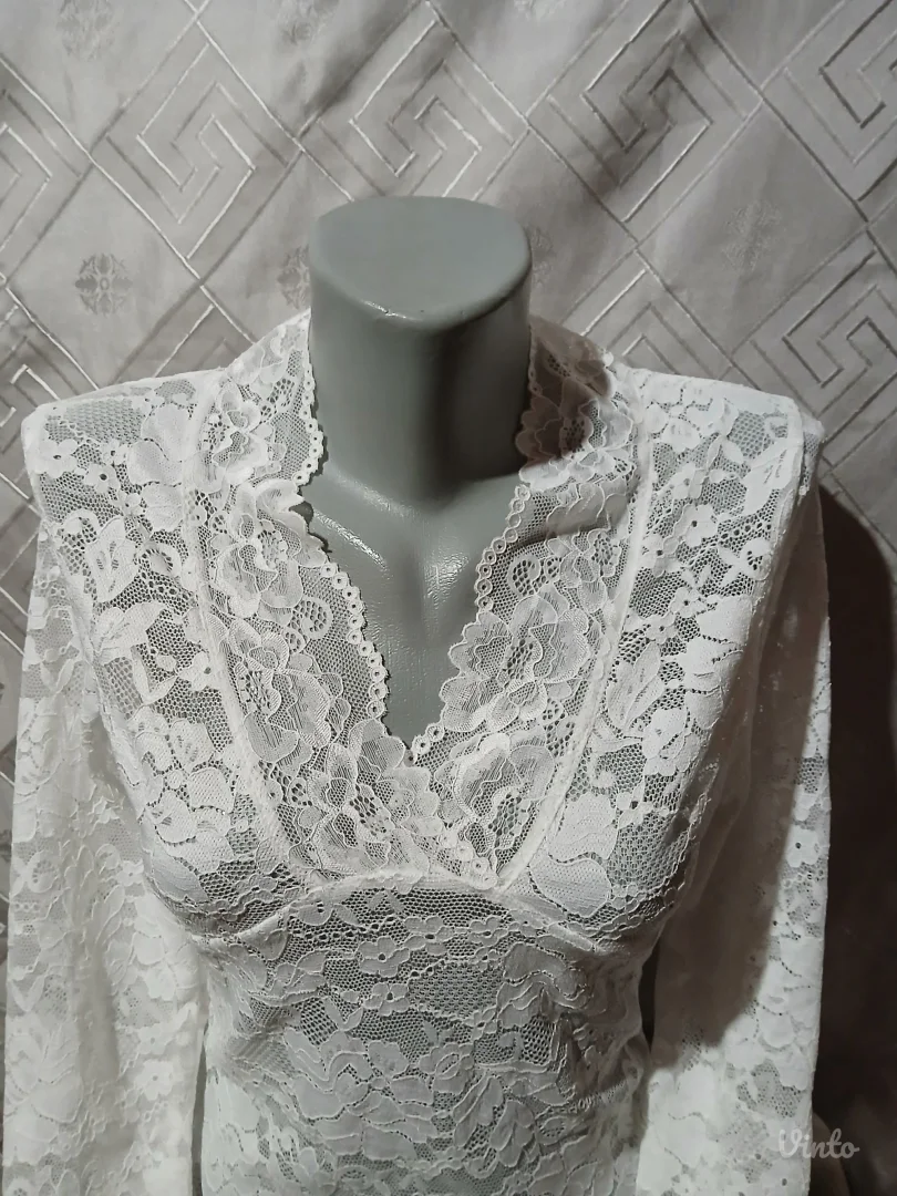 Nova Goth cipkasta bela bluza S