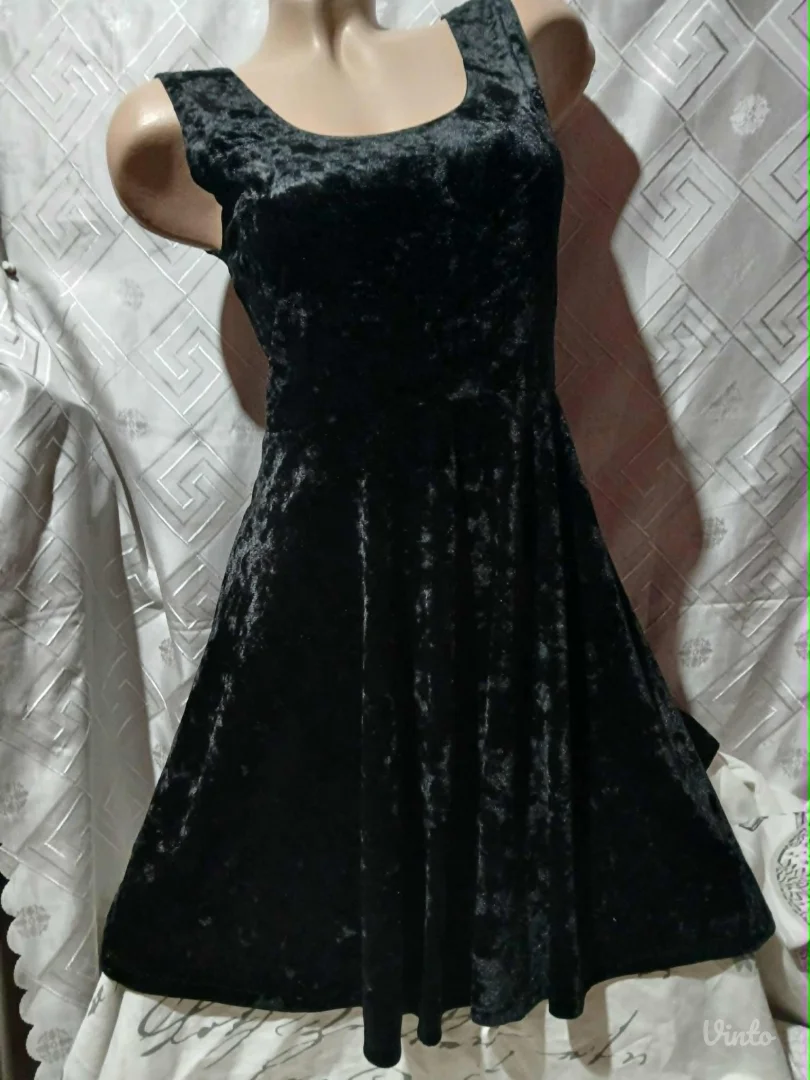 Goth Plisana Crna Haljina M