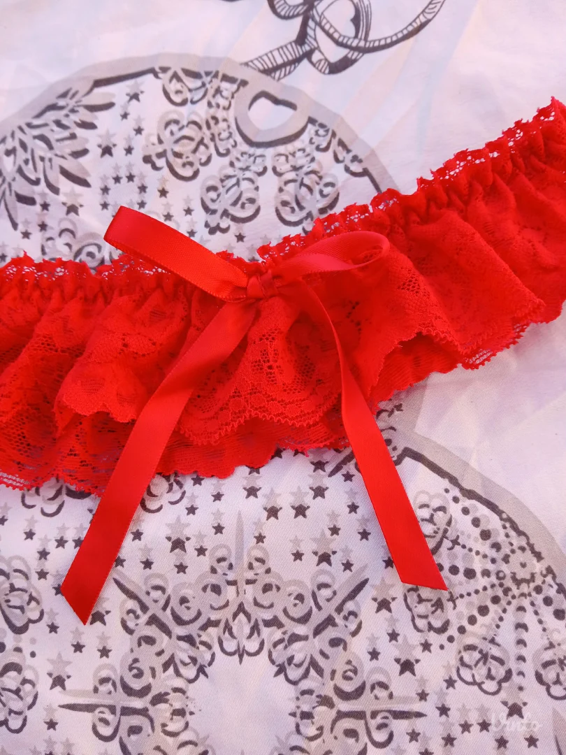 Crvena Cipkasta podvezica One Size