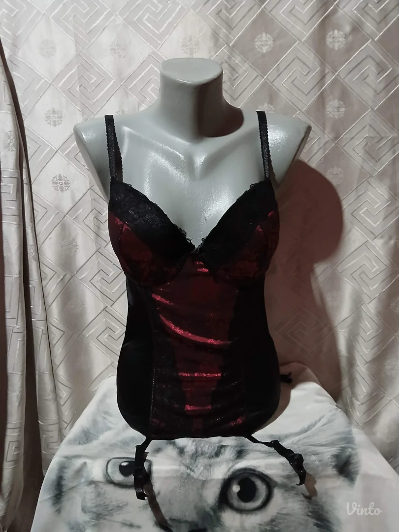 Censored Sexy Korset ves sa halterima 80C