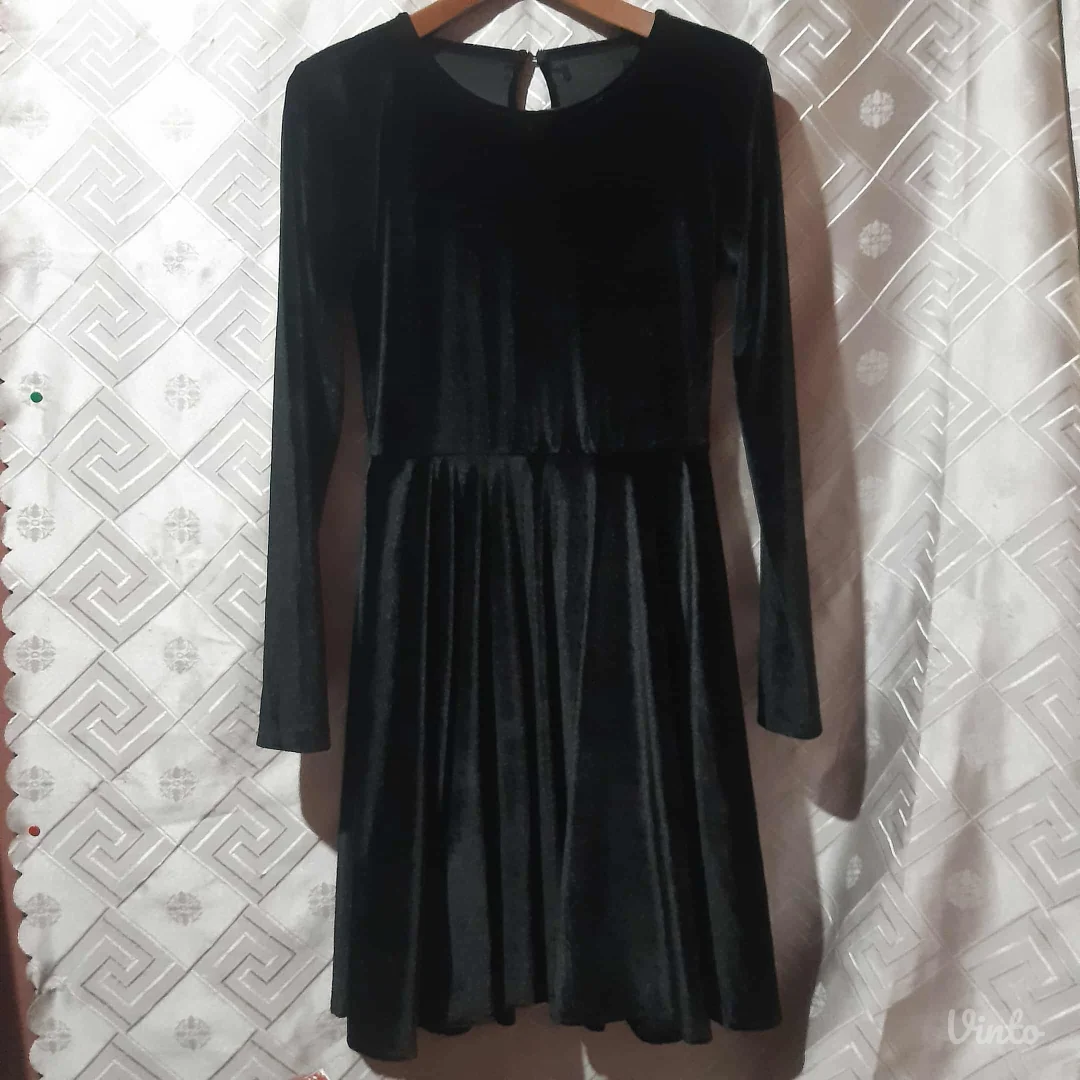 Goth Crna Plisana haljina M