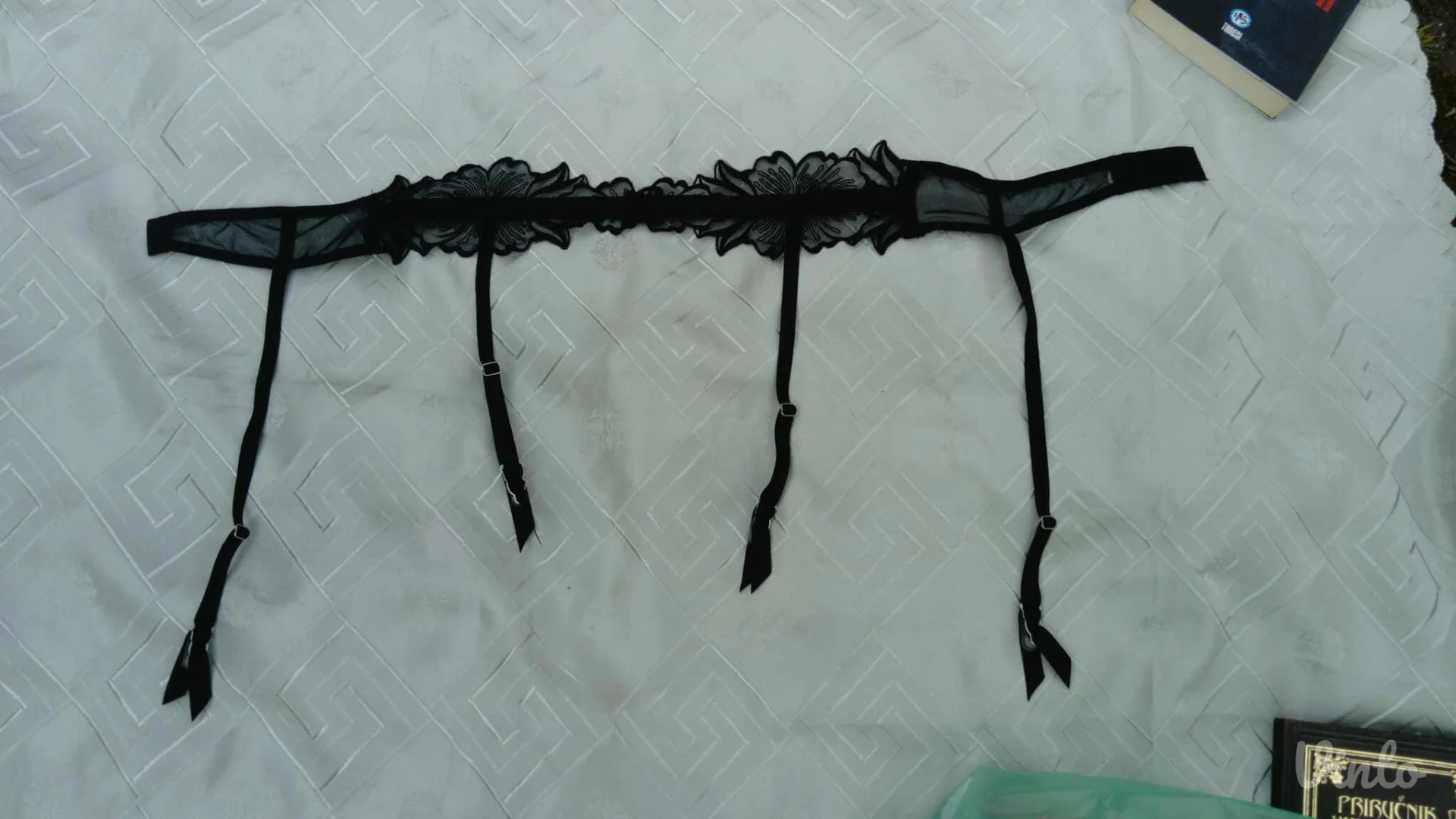 Intimissimi Sexy crni prelepi halteri M/L