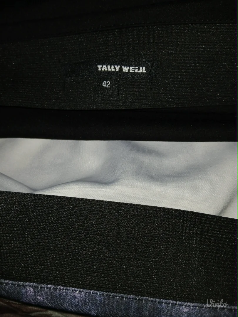 Tally Weijl mini suknja sa printom vuka M/L