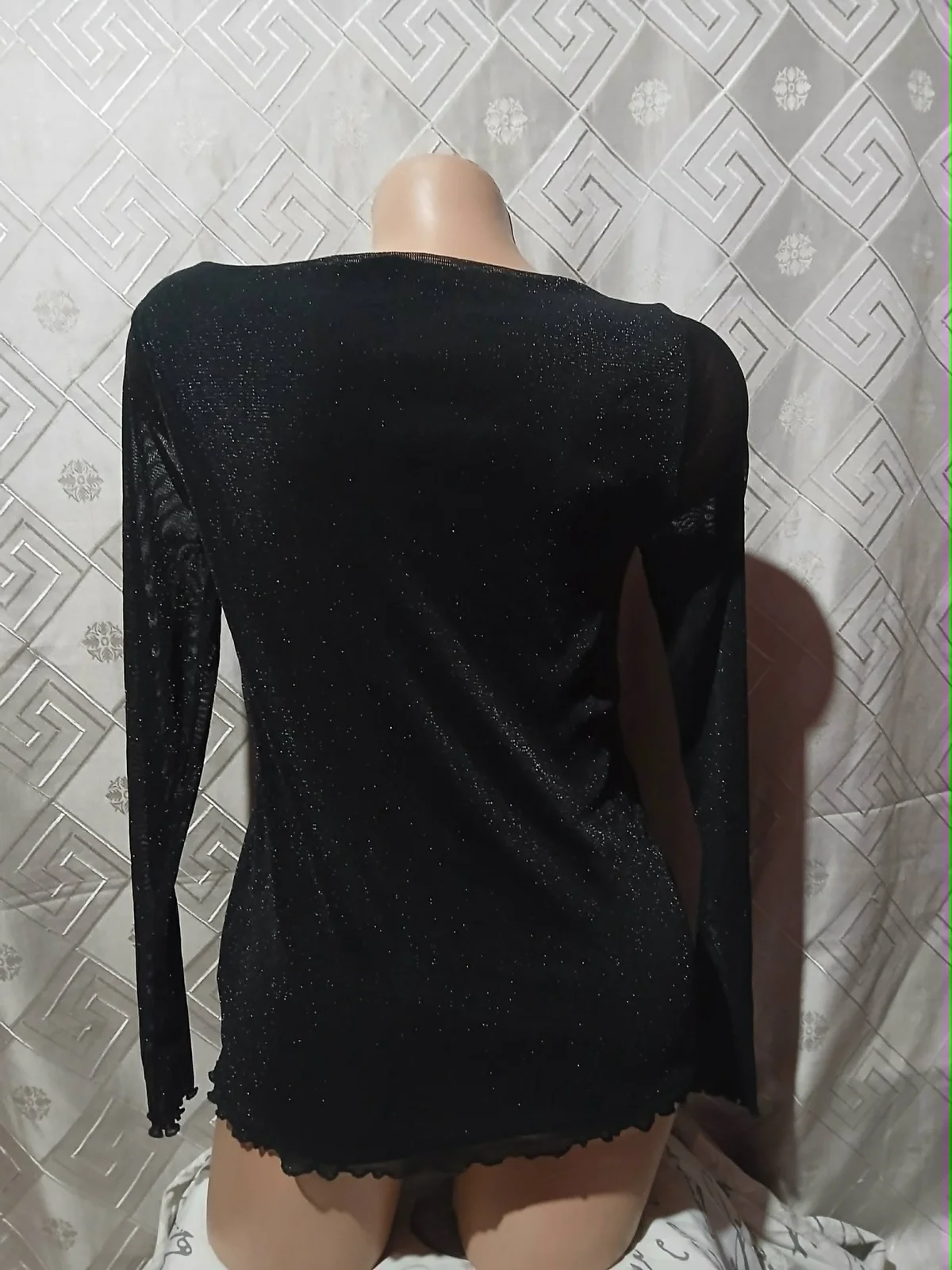 Mrezasta bluza sa srebrnim sjajem M