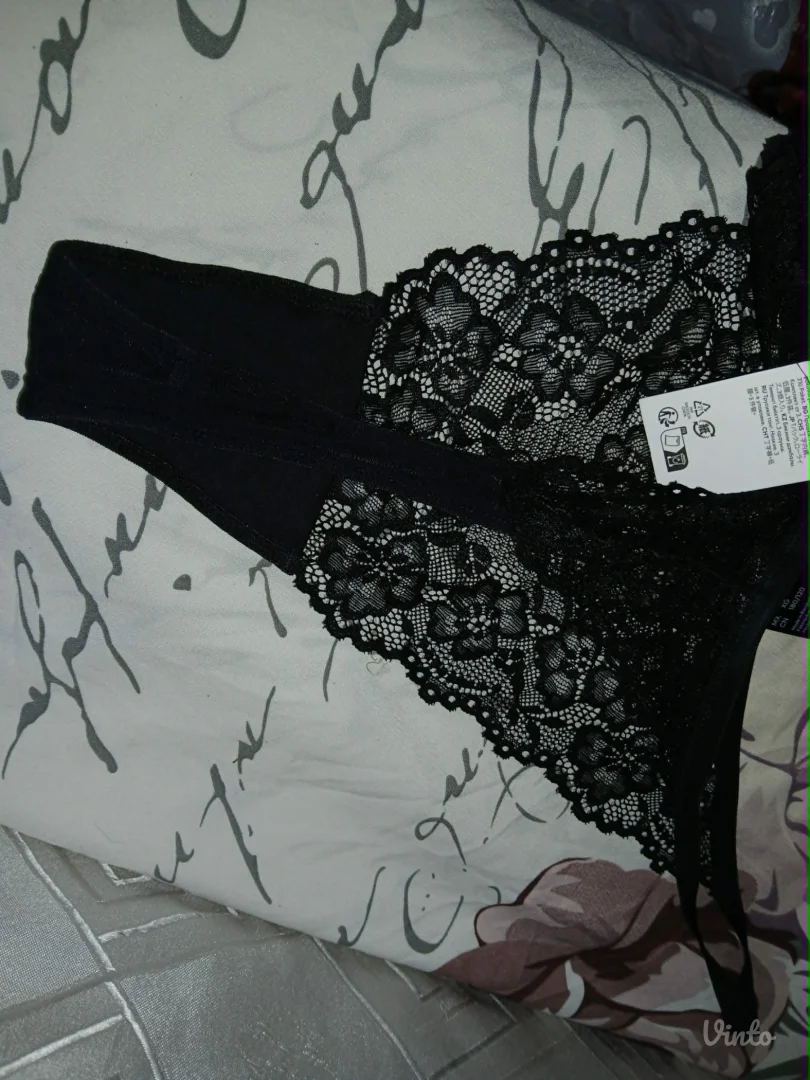 Nove sa ett.H&M Crne cipkaste tanga gacice 3 komada XL