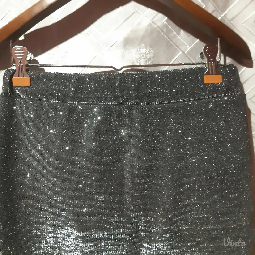 Mini suknja koja sija S/M