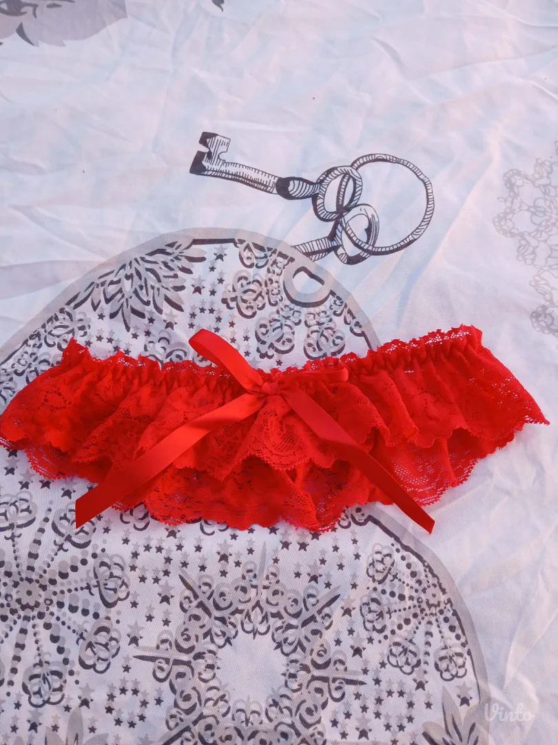 Crvena Cipkasta podvezica One Size