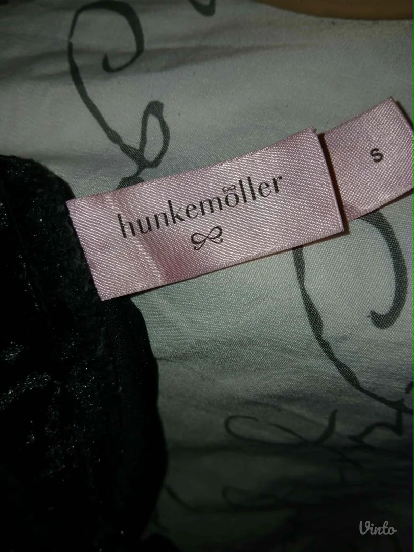 Hunkemoller plišana crna majica S-M