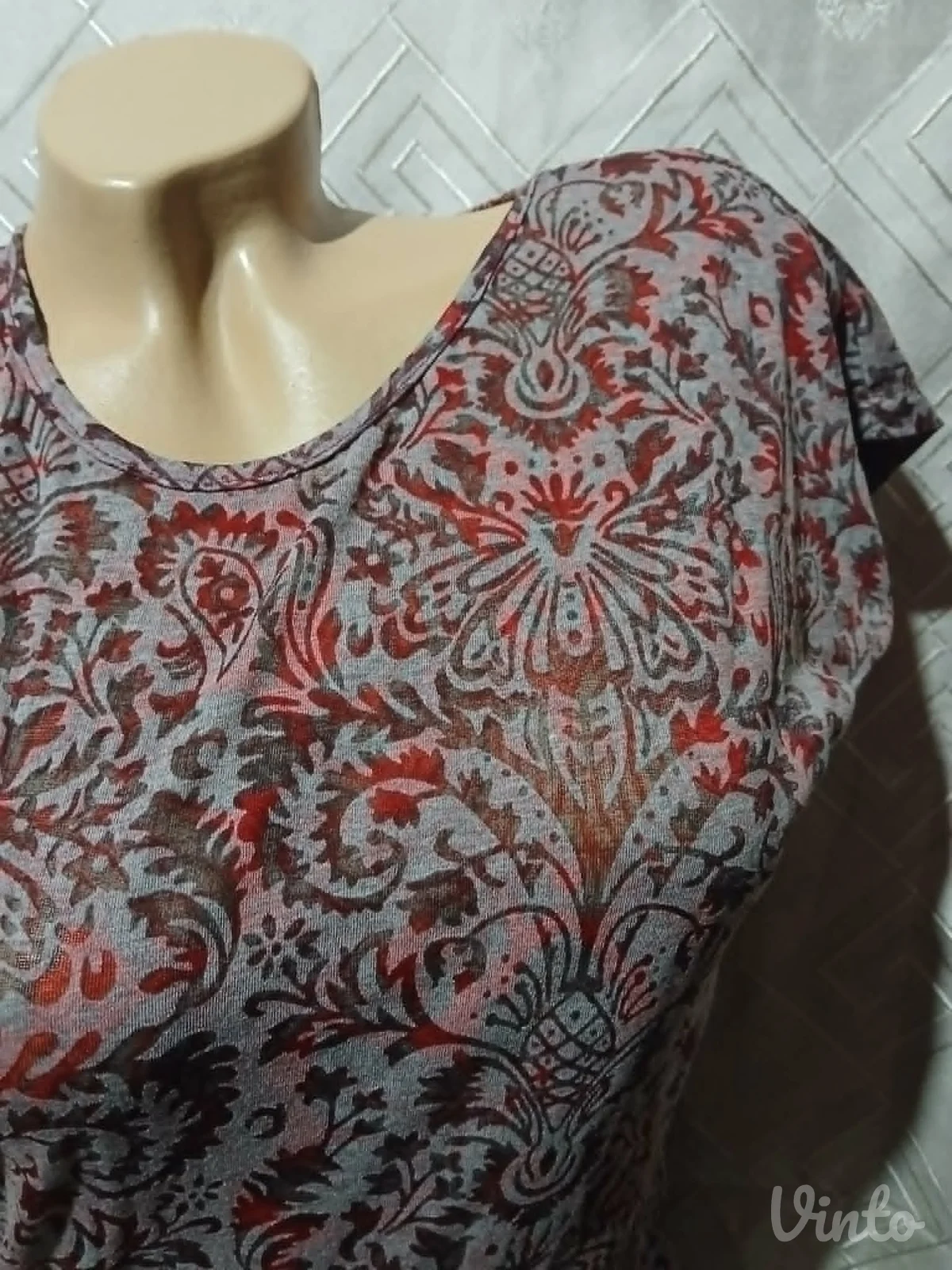 Sivo/Tamno crvena providna majica S/M