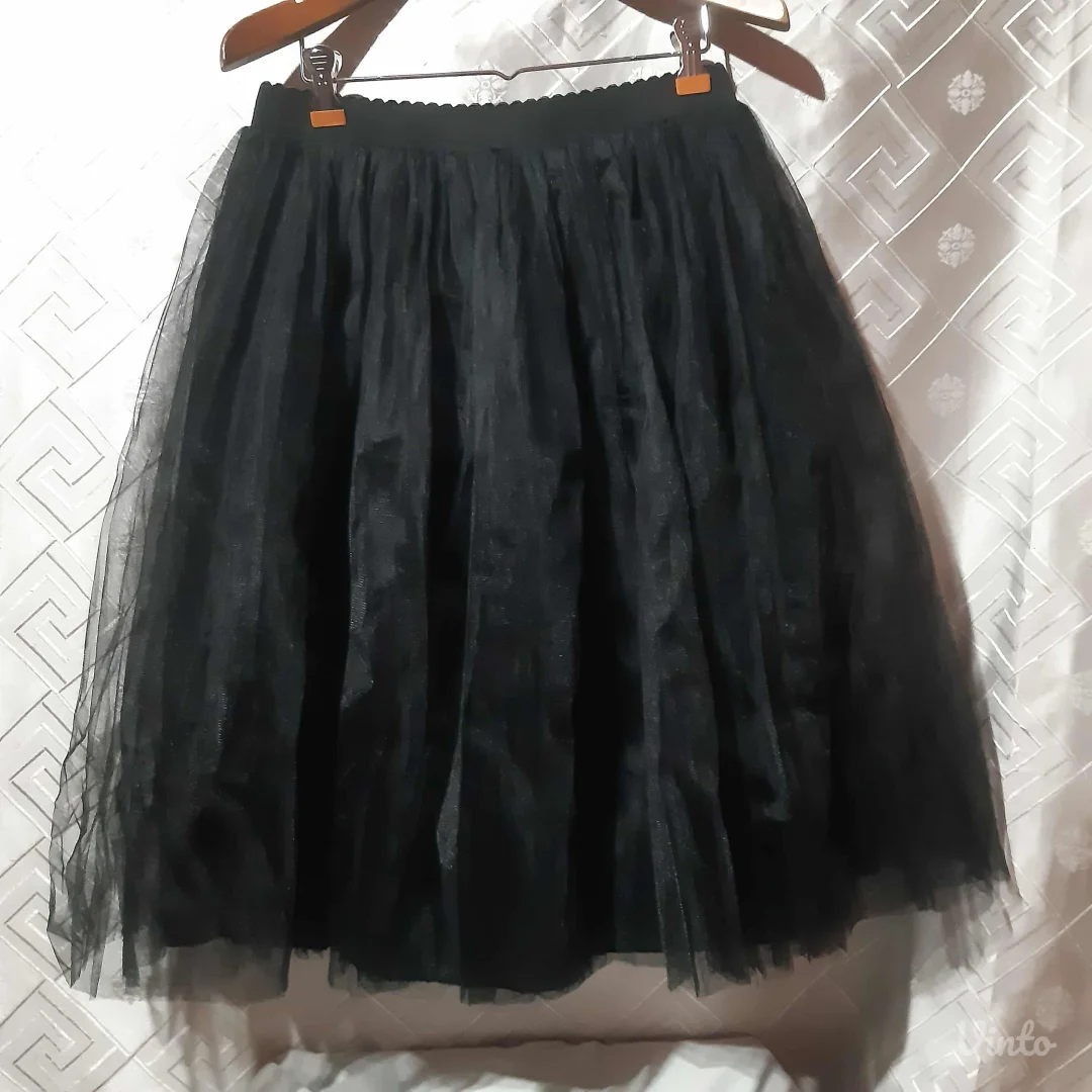 Pufnasta Goth suknja od tila S-L