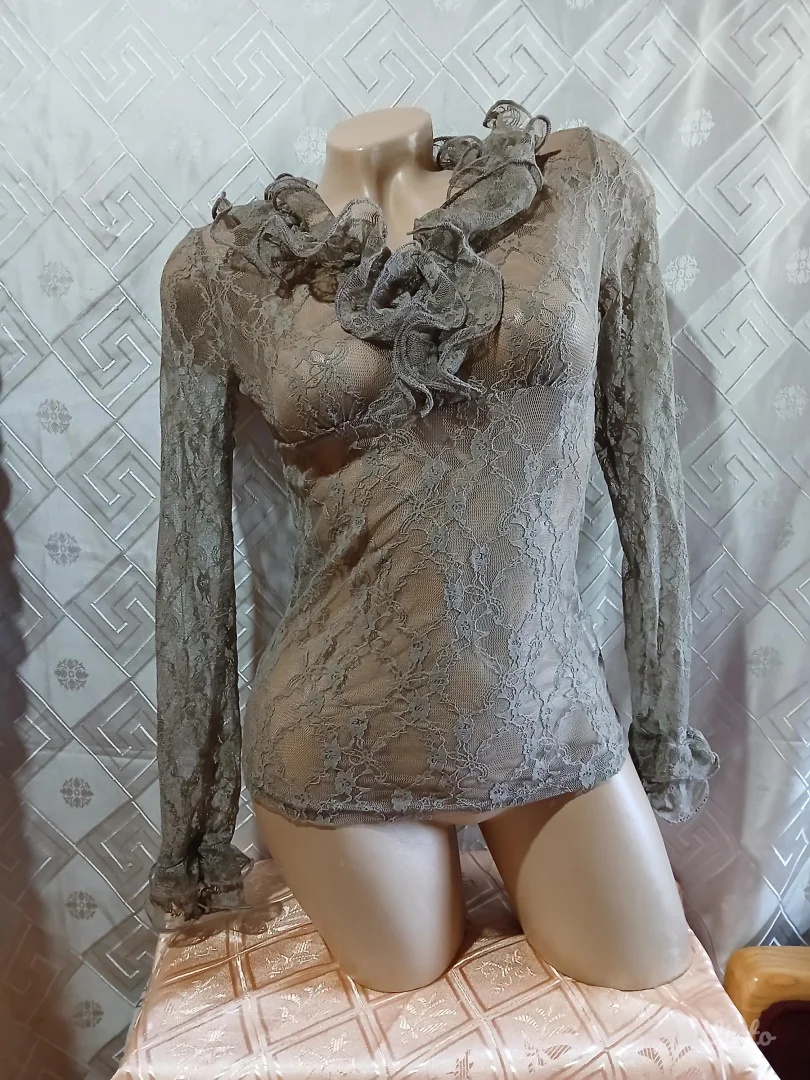 Čipkasta bluza sa karnerima S/M