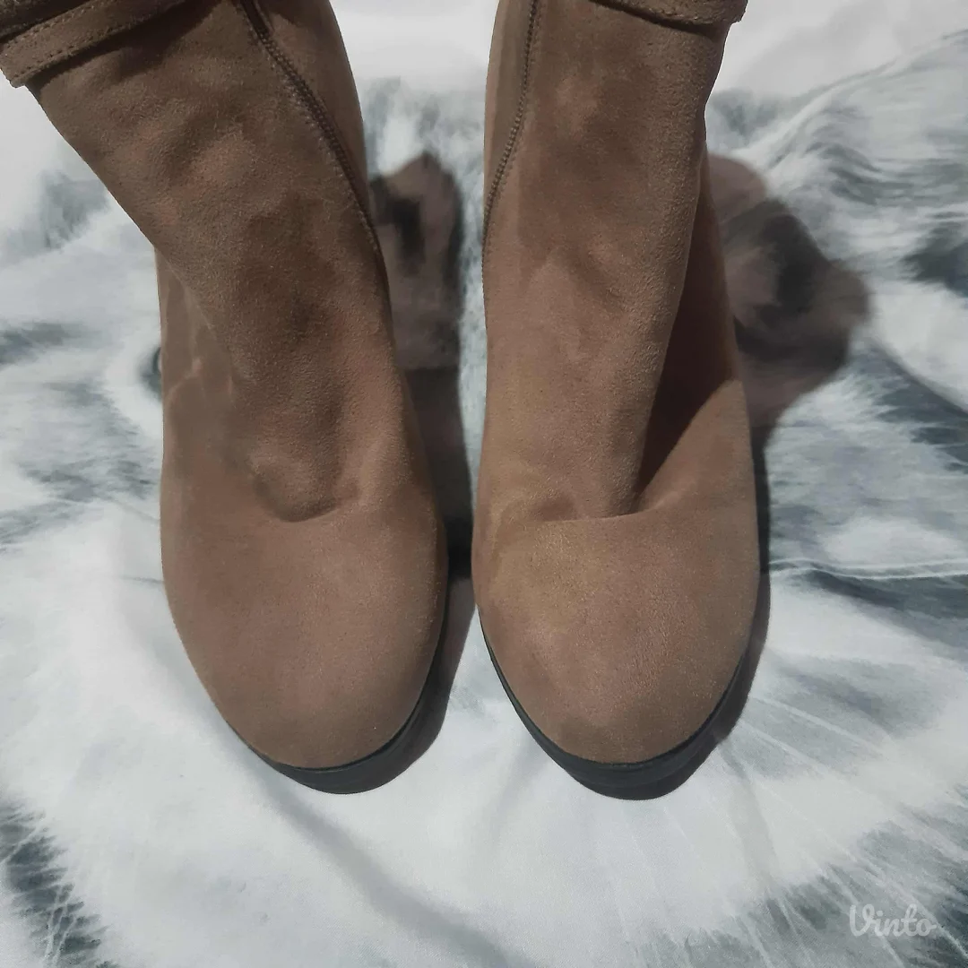 Opposite cizmice gleznjace 39